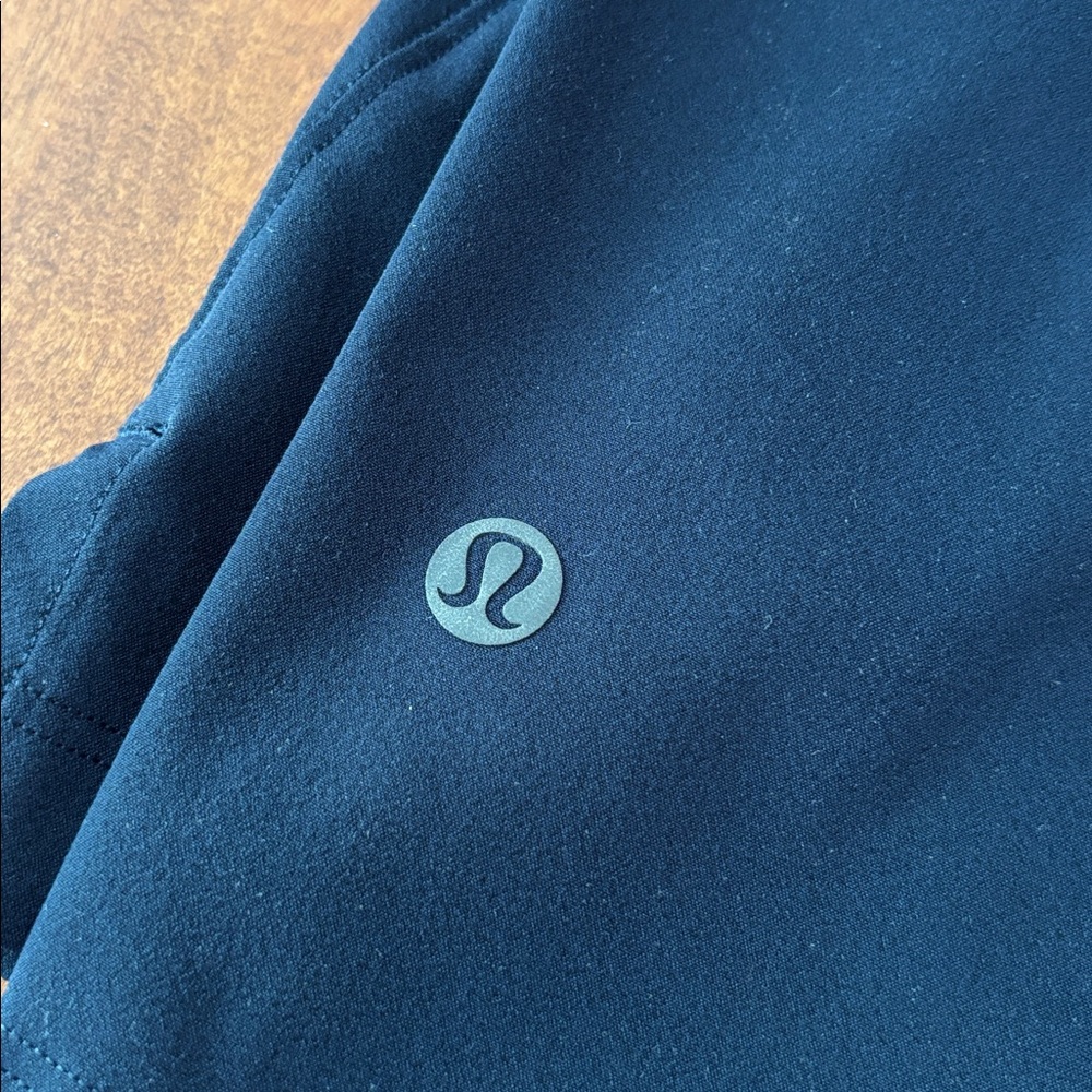 lululemon men’s zeroed in shorts - Picture 3 of 4